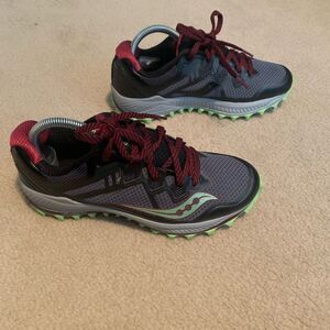 Saucony Everun trail sneakers